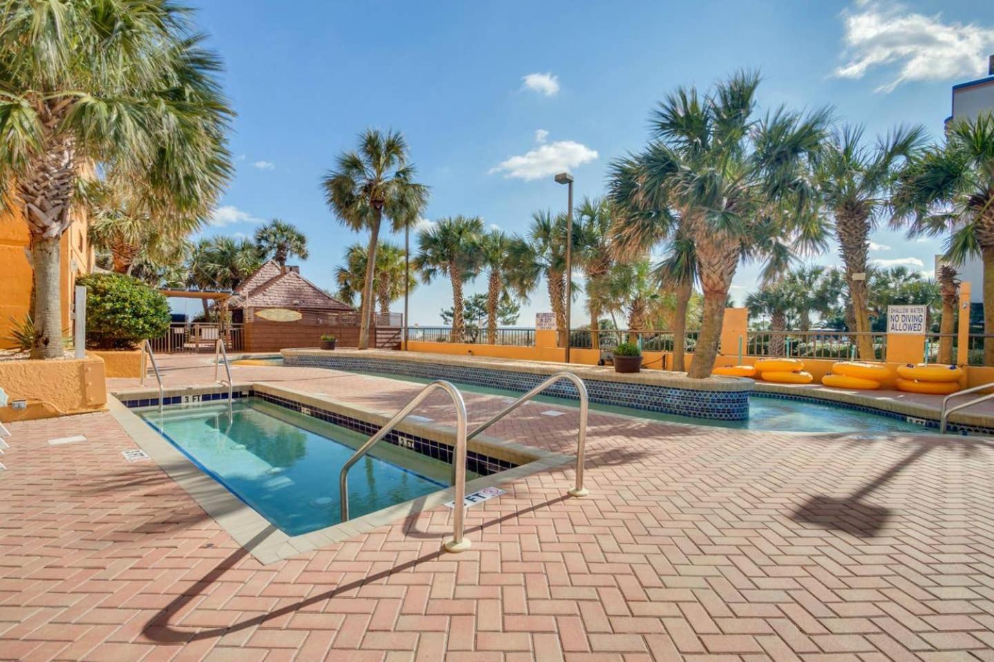 Oversized Ocean View Queen Suite With Beautiful Fireplace And Accents - Sleeps 4 Guests! Myrtle Beach Chambre photo