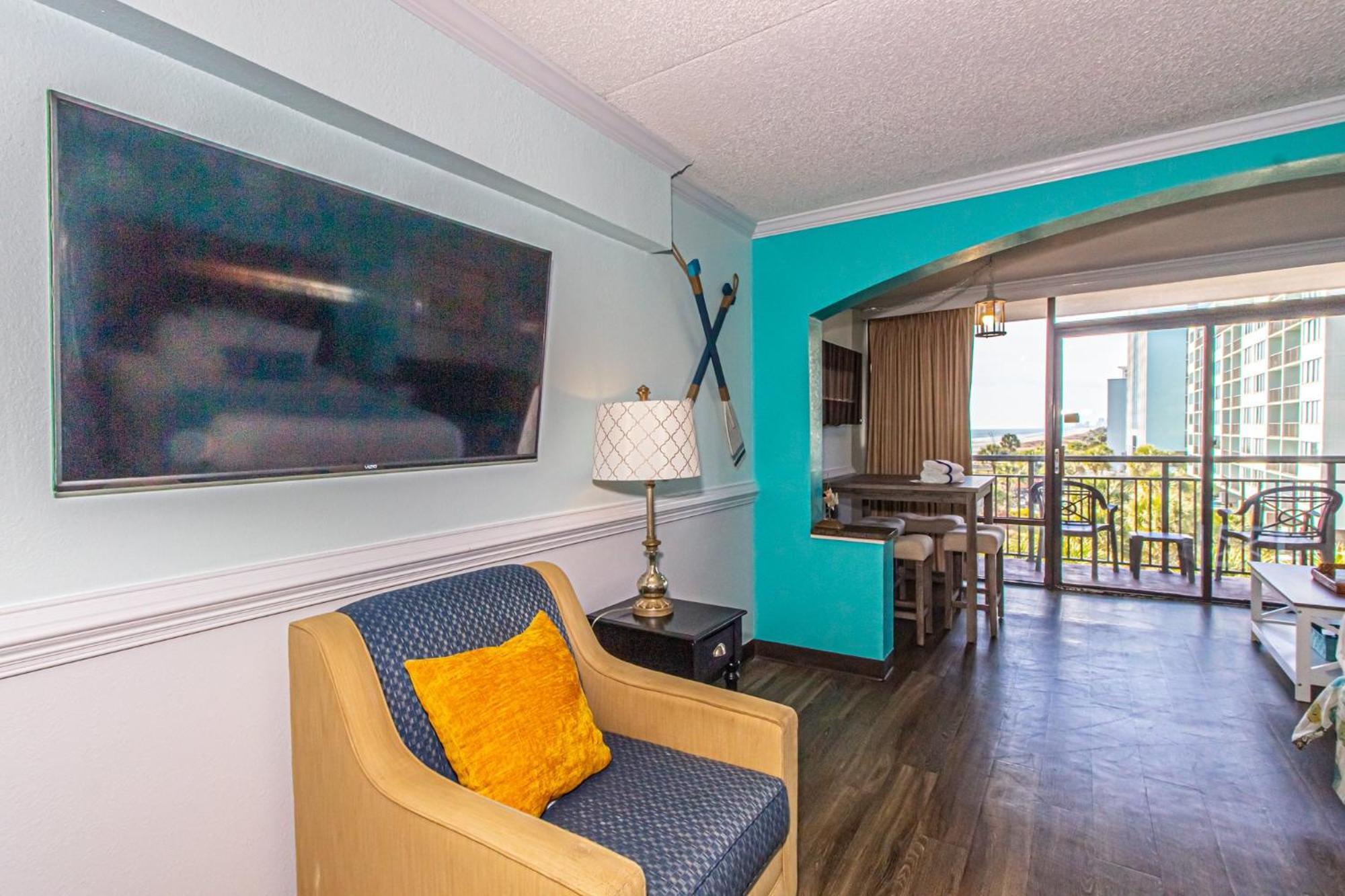 Oversized Ocean View Queen Suite With Beautiful Fireplace And Accents - Sleeps 4 Guests! Myrtle Beach Chambre photo