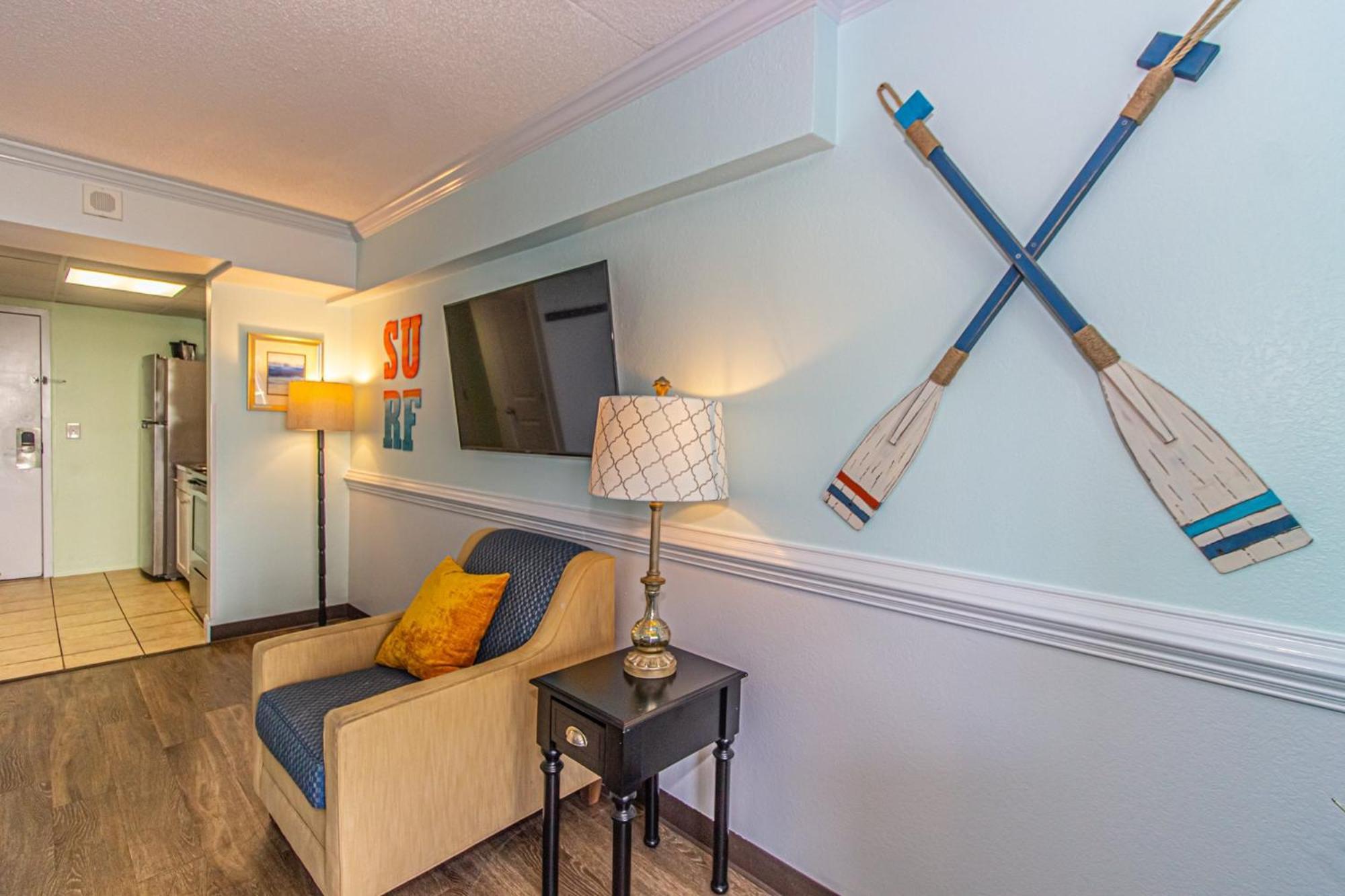 Oversized Ocean View Queen Suite With Beautiful Fireplace And Accents - Sleeps 4 Guests! Myrtle Beach Chambre photo