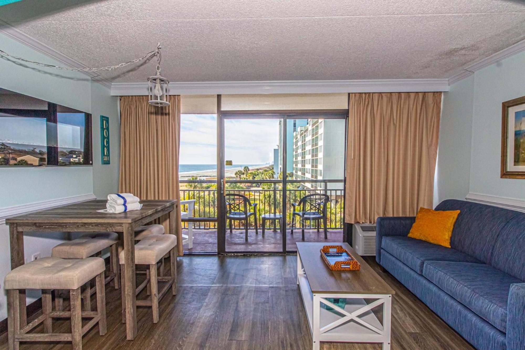 Oversized Ocean View Queen Suite With Beautiful Fireplace And Accents - Sleeps 4 Guests! Myrtle Beach Chambre photo