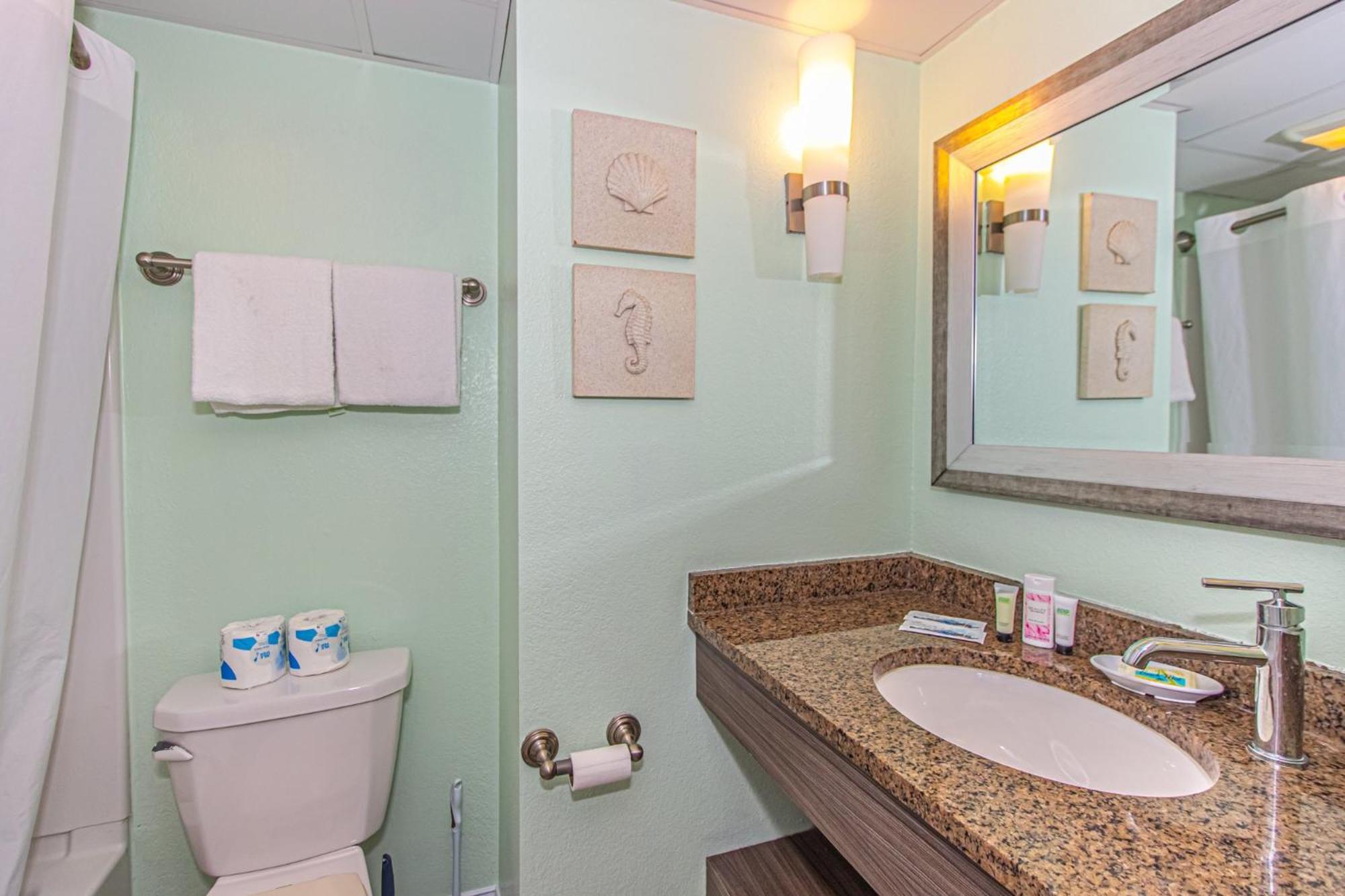 Oversized Ocean View Queen Suite With Beautiful Fireplace And Accents - Sleeps 4 Guests! Myrtle Beach Chambre photo