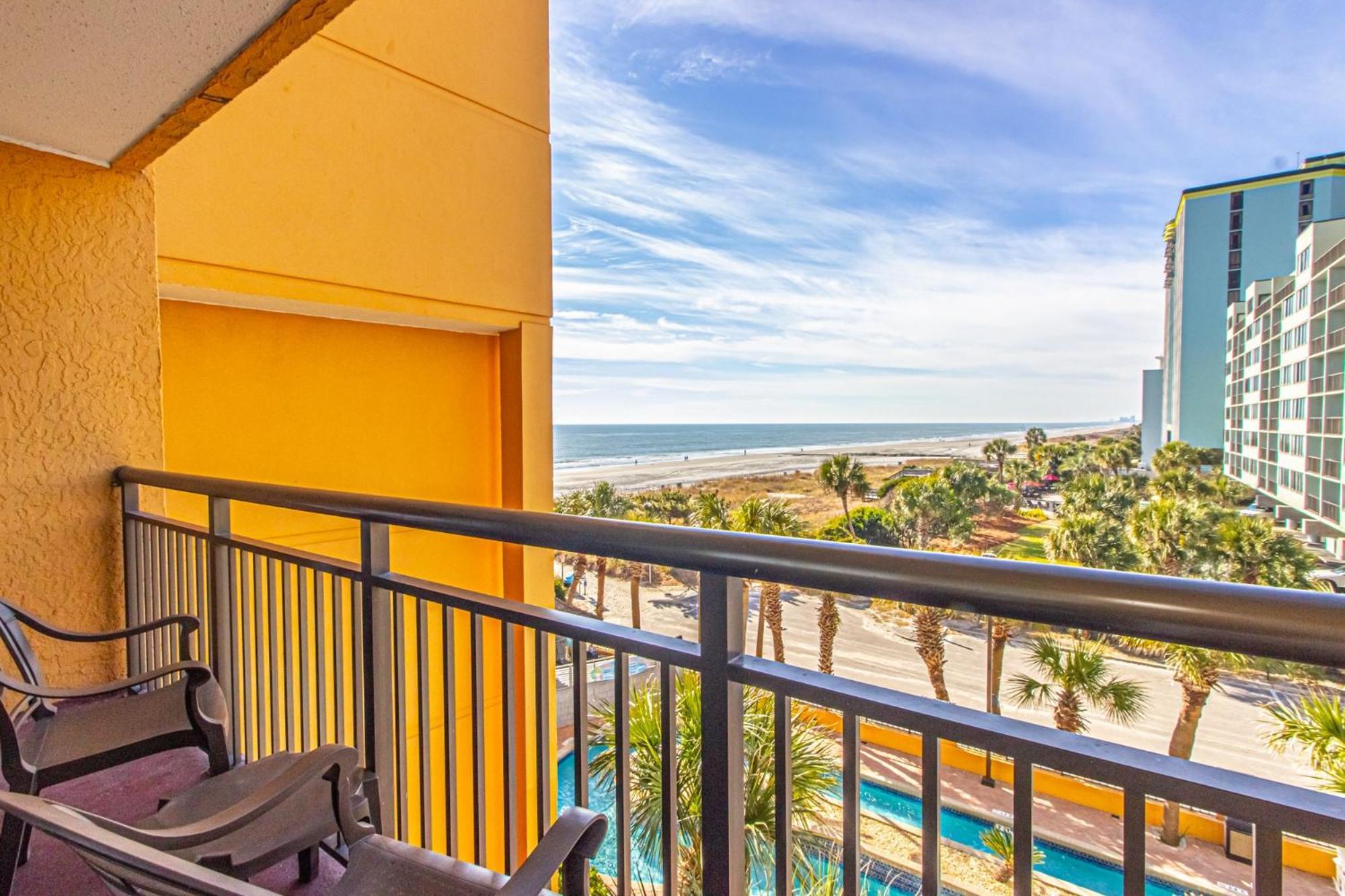 Oversized Ocean View Queen Suite With Beautiful Fireplace And Accents - Sleeps 4 Guests! Myrtle Beach Chambre photo